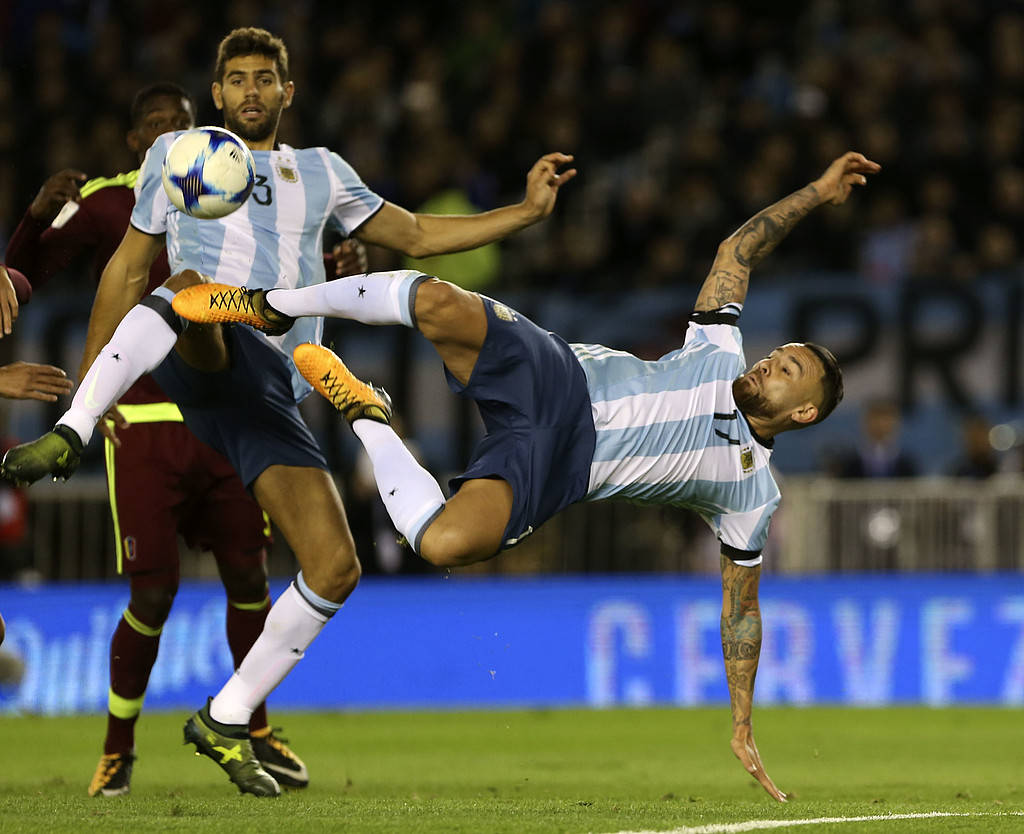 赛前法国杯焦点战；新奥尔良鹈鹕防线松动；气氛紧张；细节决定成败的简单介绍